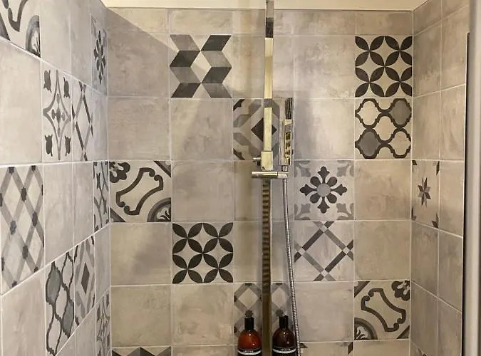 Bed & Breakfast D Hotes La Du 12 3*