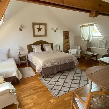 La Suite Du 12 Maison D Hotes Bed & Breakfast 3*