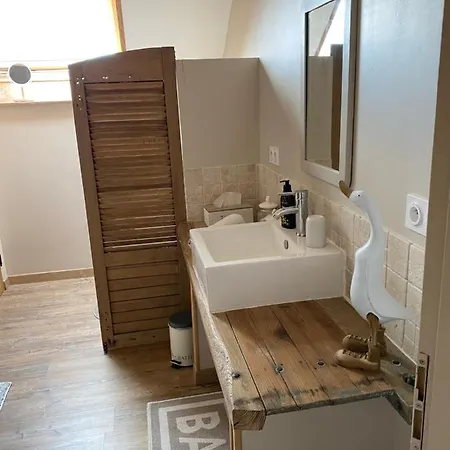 D Hotes La Du 12 3* Brie (Somme)