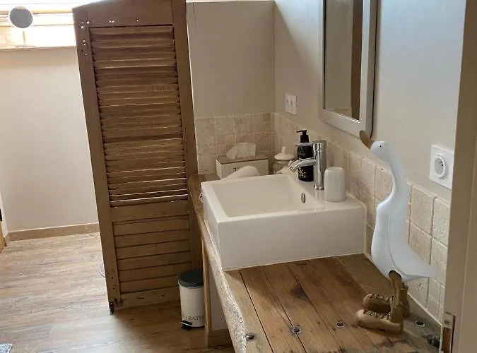 D Hotes La Du 12 3* Brie (Somme)